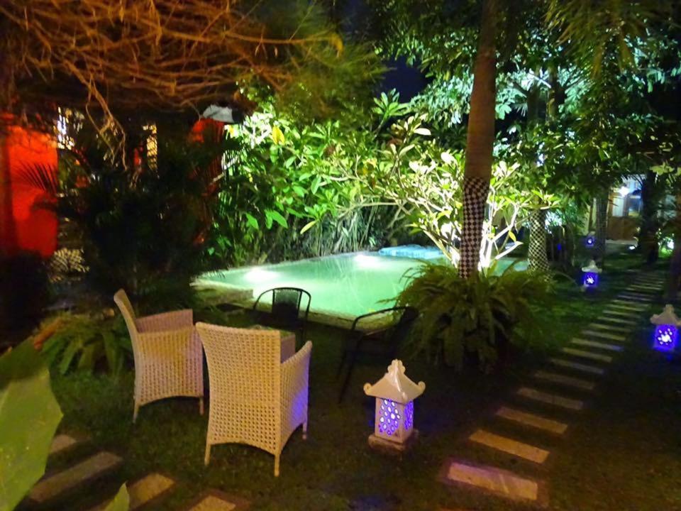 Rosseno Villa Джокякарта Екстериор снимка