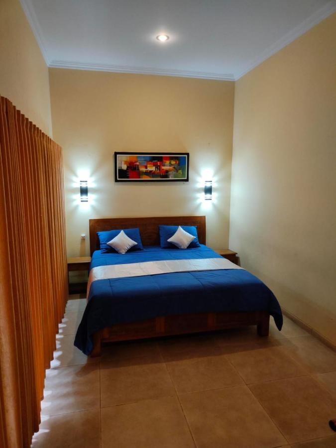 Rosseno Villa Джокякарта Екстериор снимка
