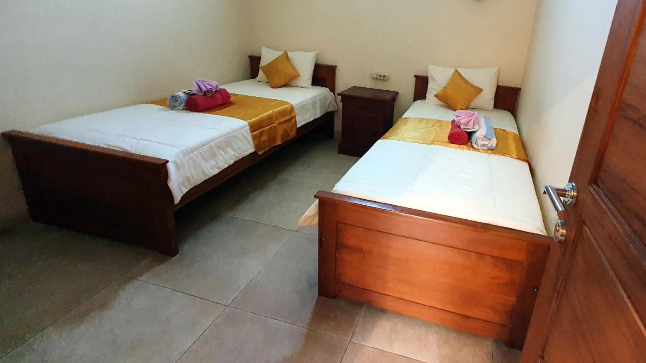 Rosseno Villa Джокякарта Екстериор снимка