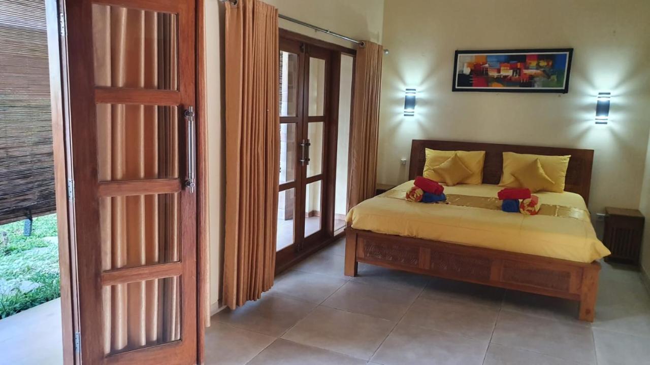Rosseno Villa Джокякарта Екстериор снимка