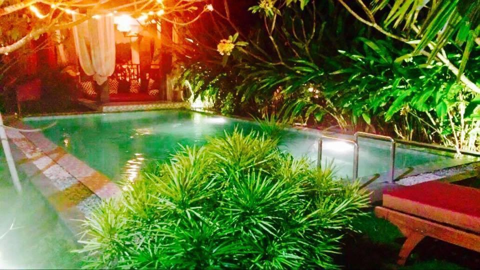 Rosseno Villa Джокякарта Екстериор снимка
